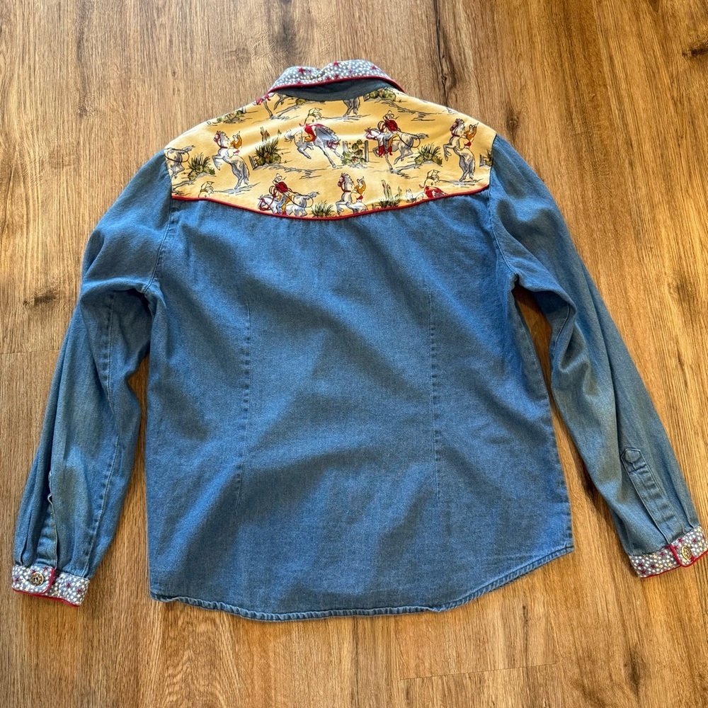 Vintage Western Button Up Shirt Women’s L Denim Horses Cowboy Stars Riding 80s - Picture 2 of 8